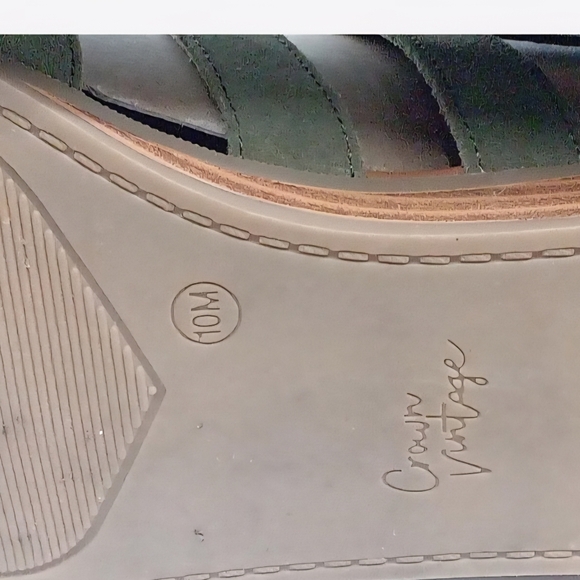 Crown Vintage Steralla gladiator sandal in an olive green faux suede 10M - Picture 4 of 7